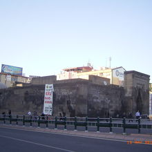 今は本やです。