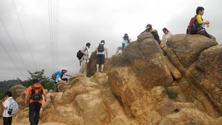 風吹岩には、多くの人が登ってます。お勧めの様です。