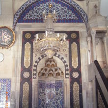 青が美しいです。