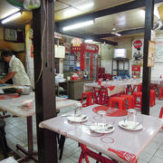 ディープな路地裏食堂