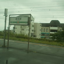 駅ホームの様子