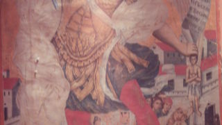 イコンが展示されています。