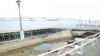 いまでも阪神大震災の様子を復元しています。