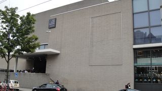 ゴッホの代表作が多数あります。年代によって作風が異なっていて興味深いです。