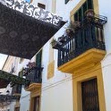 迷路のような路地。