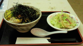 鶏飯（けいはん）食べ放題555円