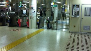 ちょっと離れてます