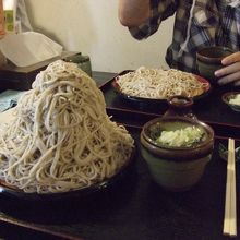 富士山もり。ちなみに奥が大盛りです。