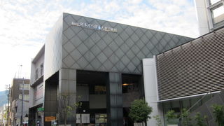 人形劇三国史で使われた人形が飾られている楽しい美術館