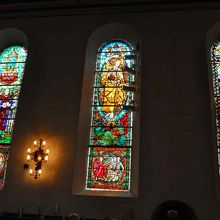 壁のステンドグラス