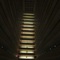 ホテル中心の吹き抜け