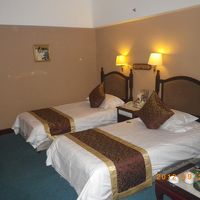 ツインルームのベッド。ベッドは幅1.2メートル