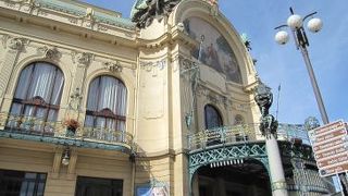 アールヌーヴォーの中も素敵です