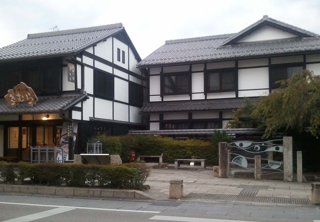 キャッスルロードは昔の町並みが再現されています。