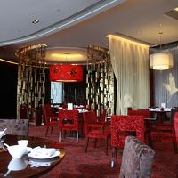 2階にある中華西洋料理のレストラン