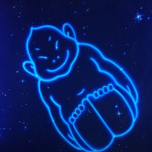 エレベーター内の天井のビリケンさんです。