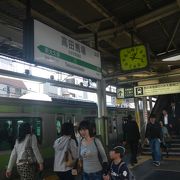 鉄腕アトムの主題歌が流れる駅