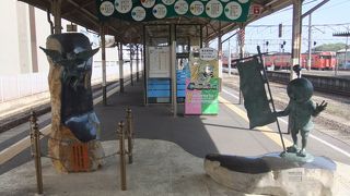 鳥取県西部の中心駅です。