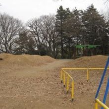 祥泉院遺跡で、縄文・弥生時代の立て穴住居跡が発見されています