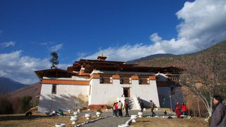 ブータン最古のゾン