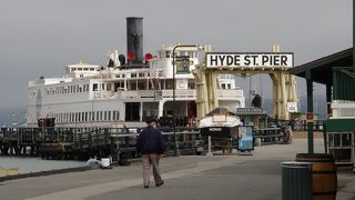 古い蒸気船の歴史などを見ることができます！