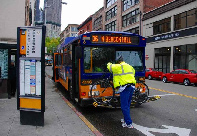 マイバイスクル、自転車も詰める路線バスに感心