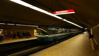 頻繁にきます。