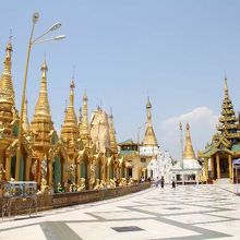 きらびやかで見応えのあるお寺