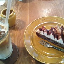 美味しそう♪ドリンクはカフェラテです♪