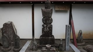 武田信玄の娘で木曽義昌に嫁いだ真理姫の墓