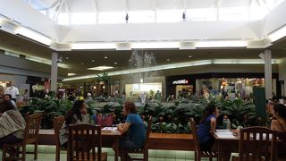 地元色が強くて、心地よいモールです