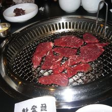 お肉がキレイ。