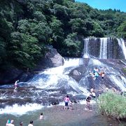 ハードな天然水遊び場