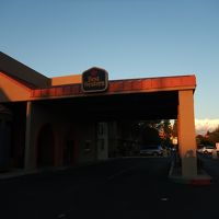 ホテルというよりモーテル