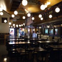 夜も賑やかなのかと思ったら、意外に静かでした。