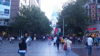 すでに落着きを取り戻していました