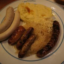 付け合わせがボリューミー。