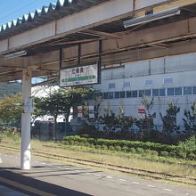 駅ホームの様子