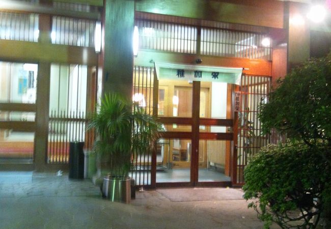 大きないけすがあるお店