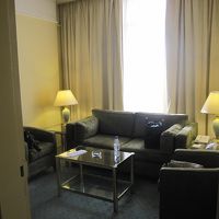 スイートのリビング