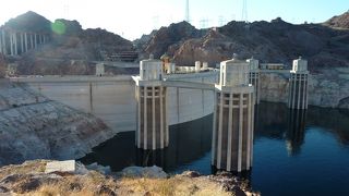 巨大すぎるダム・水力発電所