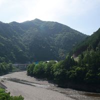 すぐ下に公衆のお風呂があります