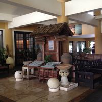 ロビーはオープンエアー。