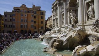 人がたくさんいます！