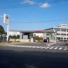 日産追浜工場正門