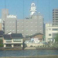 対岸のうなぎ屋さんからの眺め