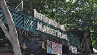 ワイキキビーチそば。