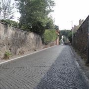 “すべての道はローマに通ず”で有名なアッピア街道