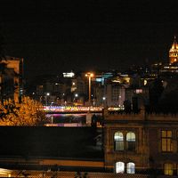 Hurriet Hotel 部屋から身を乗り出すと…