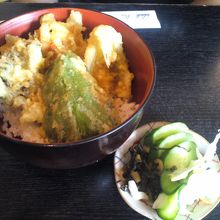 （もりそば天丼セットの）天丼。